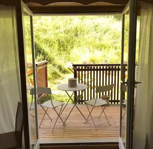 2 Pieces & Nature Verbier